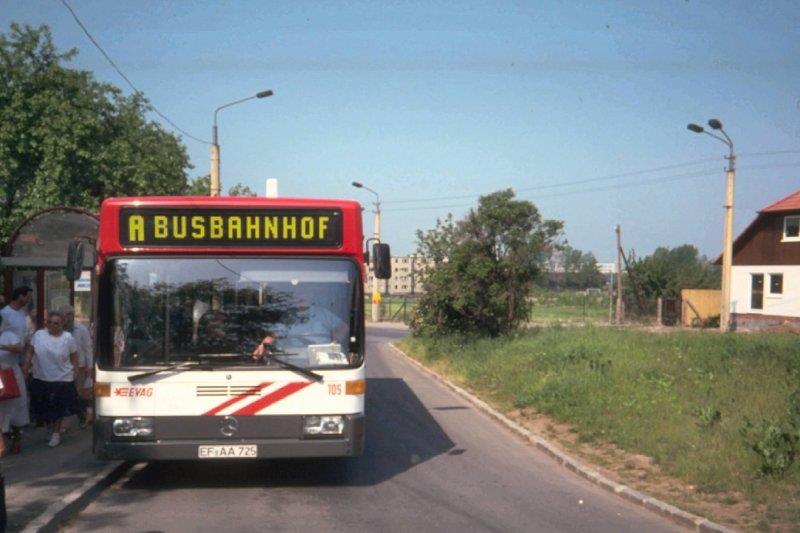 Niederflurbus an der alten Obus-Endstelle an der Ringelbergtreppe.