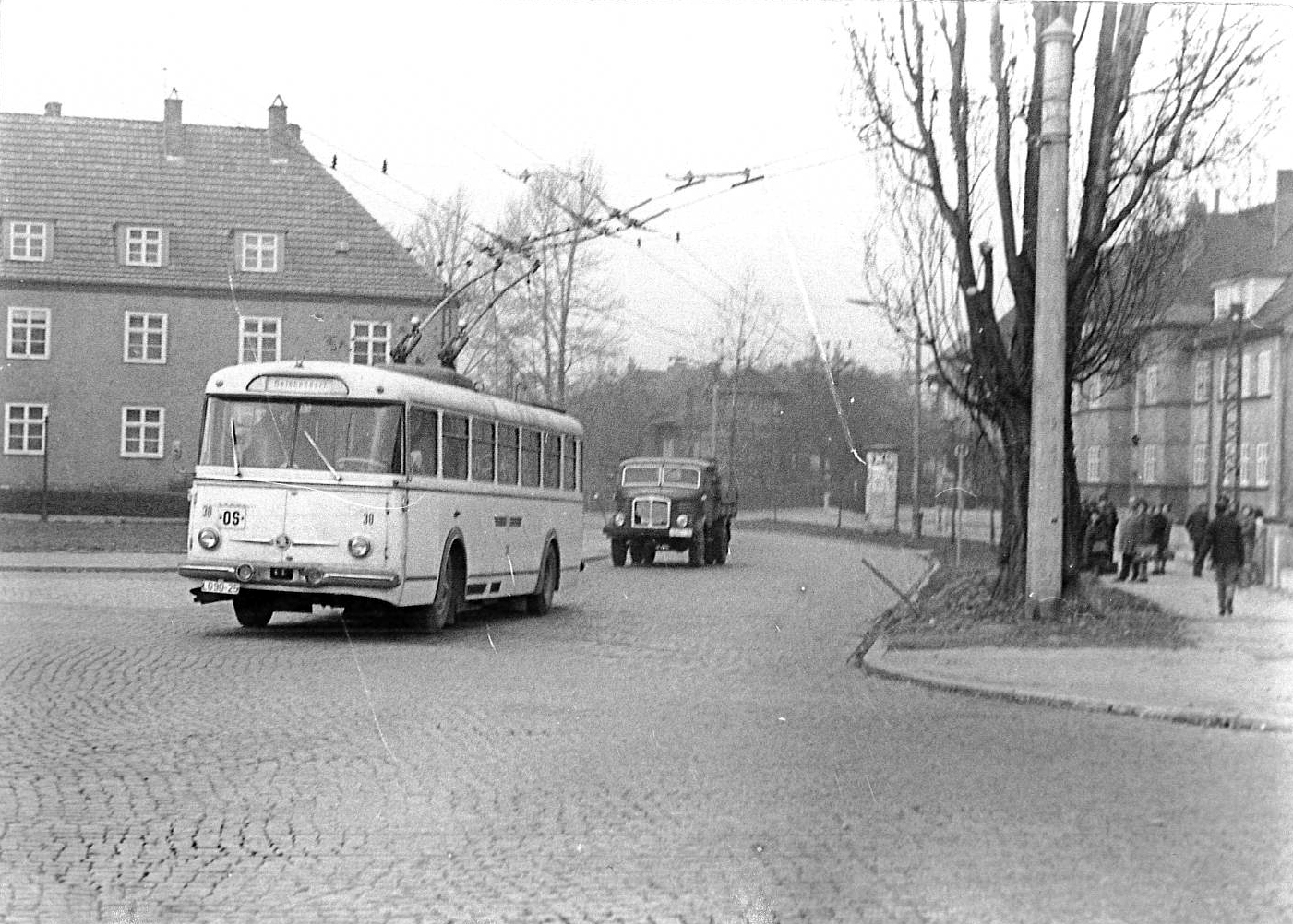 O-Bus im Einsatz.