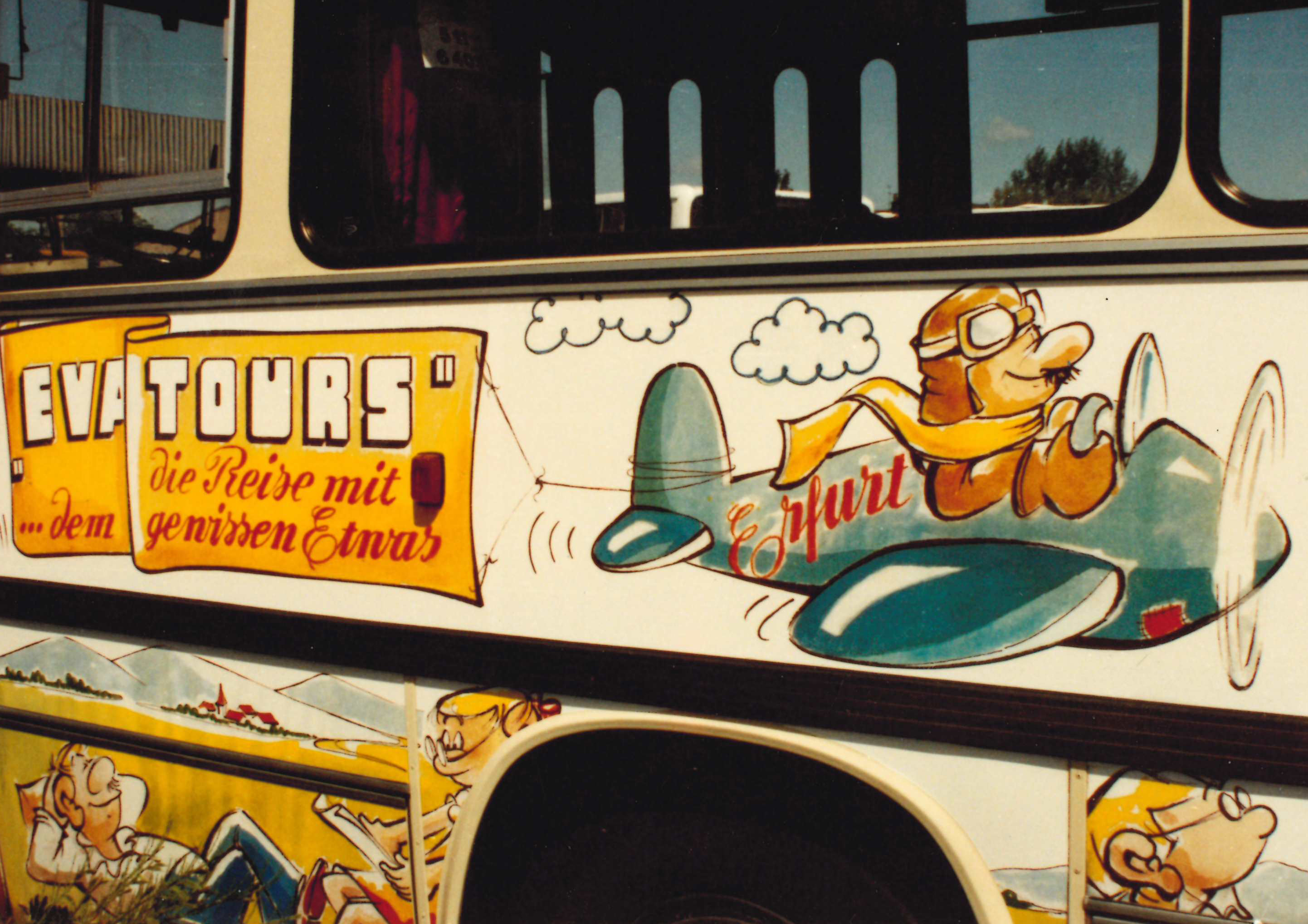 Ikarus mit Werbung für Reisedienst EVA-Tours